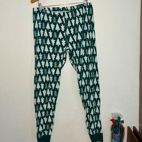 Hanna Andersson Other - Hanna Andersson XL adult pajamas pants trees